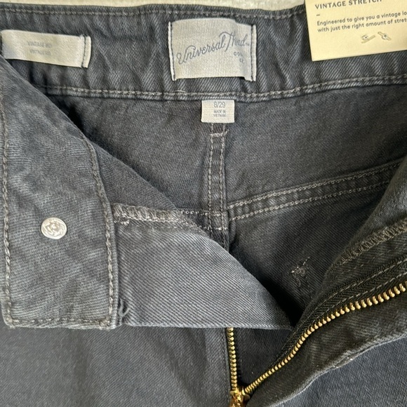 Universal Thread Co. Vintage Midi Shorts Size 8 - Picture 3 of 5